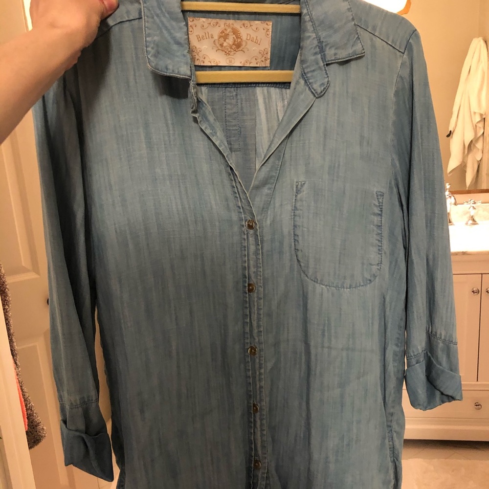 Bella Dahl light Denim blouse